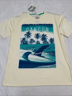 🏰 NWOT  Pier 27 Cancun T-Shirt